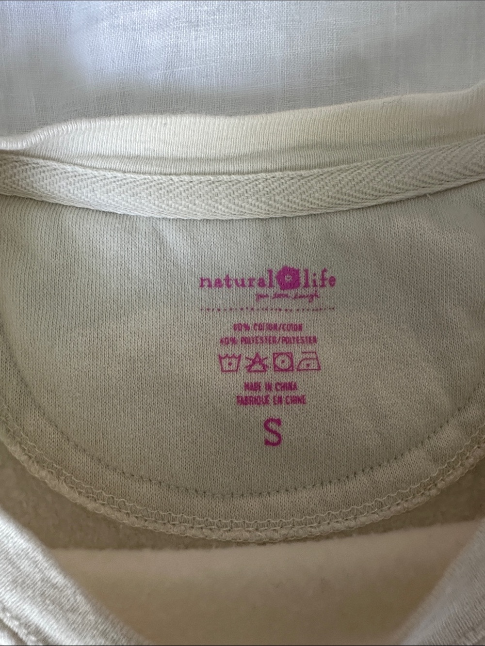 NATURAL LIFE Cream Sweatshirt with Floral Heart Graphic - Picture 3 of 8